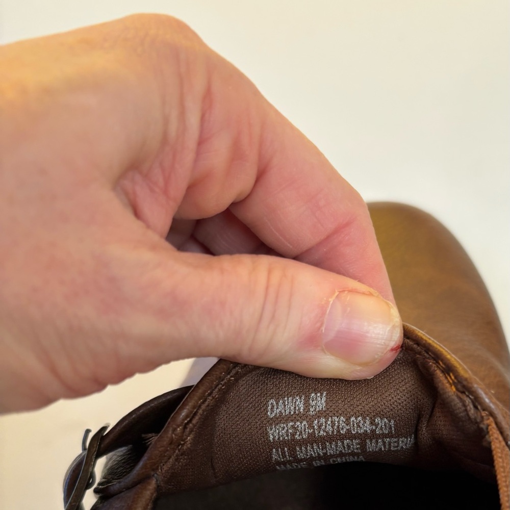 Baretraps Dawn Clogs Brown Comfort Mule Slip On Buckle Women’s size 9NEW - Picture 6 of 6